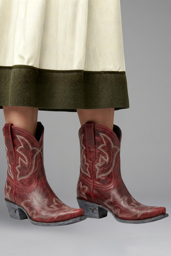 Olivia | Boots with Embroidered Detailing